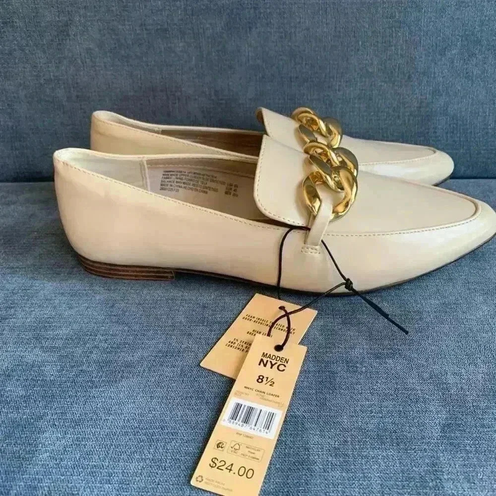 Woman’s Madden NYC Chain Accent Slip On Loafers Size 8.5 BNWT